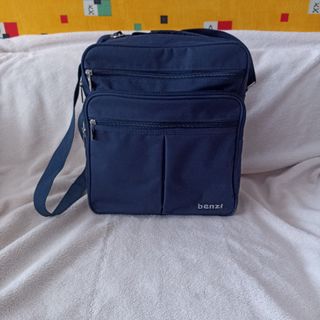 Maleta pequeña de viaje azul