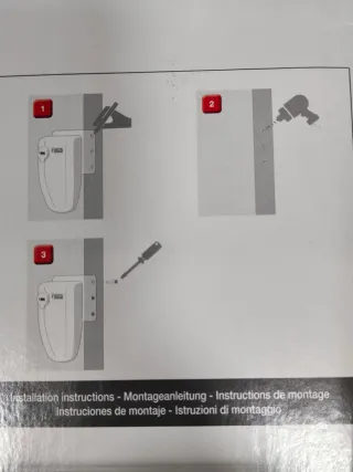 Cerradura Fiamma Safe door frame