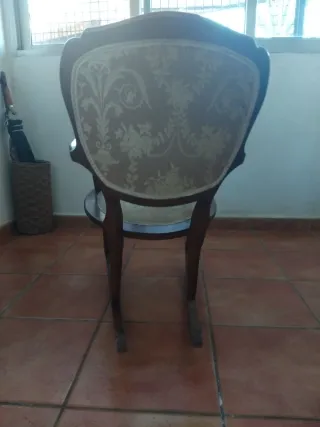 Mecedora vintage madera y tela