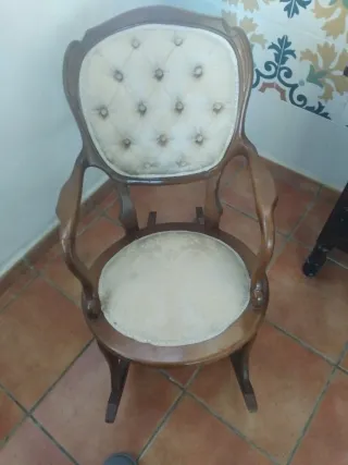Mecedora vintage madera y tela