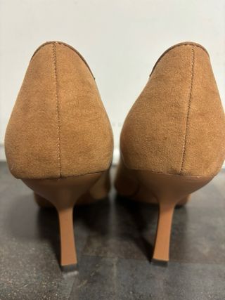 Zapatos tacón Sfera mujer marrones