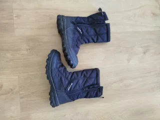 Botas de nieve Quechua color negro.