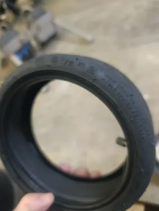 Neumáticos patinete Xiaomi y llanta trasera