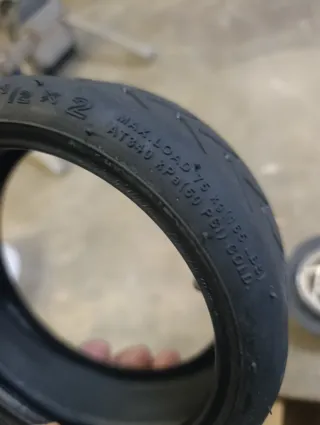 Neumáticos patinete Xiaomi y llanta trasera