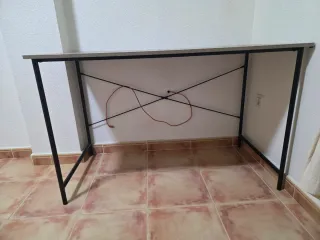 Escritorio madera y metal