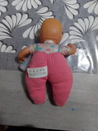 Bambola Nenuco con biberon