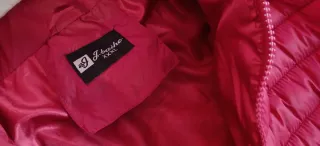 Cazadora plumífero granate acolchada