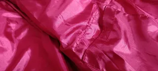 Cazadora plumífero granate acolchada