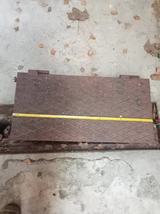 Tapa de hierro encastrable