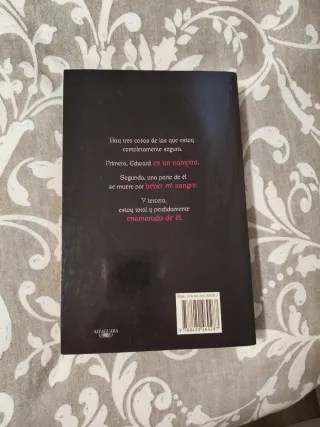 Crepúsculo (Saga Crepúsculo 1) (Spanish Edition)