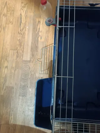 Gabbia coniglio con abbeveratoio e porta fieno