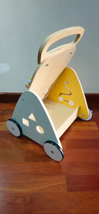 Correpasillos de madera para bebés