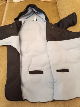 Buzo Chubasquero Nuevo 6/18 meses