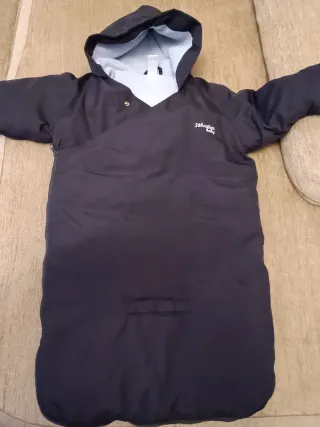 Buzo Chubasquero Nuevo 6/18 meses