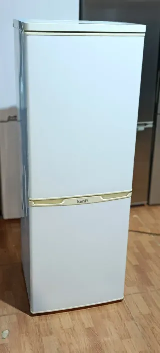 Frigorífico Kunft 152x54 cm