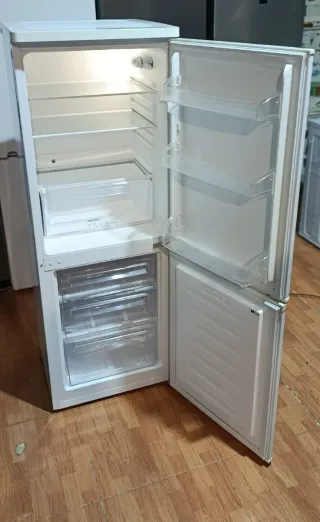 Frigorífico Kunft 152x54 cm