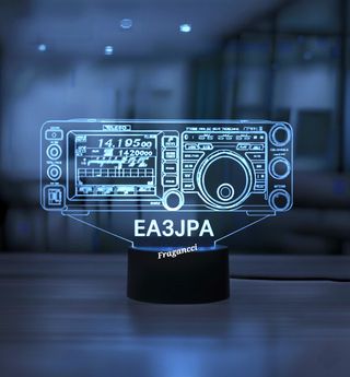Lámpara led 3d emisora Yaesu FT-991A + indicativo