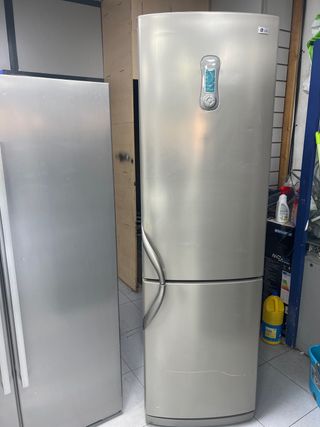 Nevera LG 2m No Frost