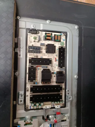 Repuestos TV Hisense Modelo 55U7QF