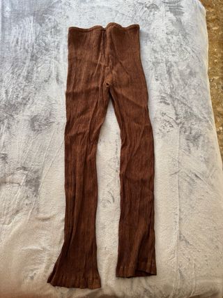 Pantalón de verano marrón acanalado