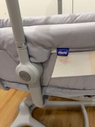 Cuna Chicco Baby Hug 4 en 1 Gris con colchón