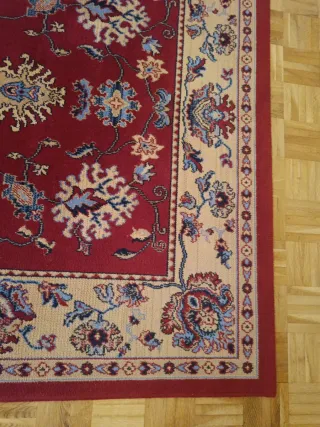 Alfombra clásica beige y roja