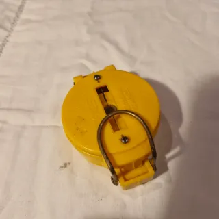 Bussola Konus Gialla