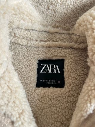 Cazadora Zara doble faz beige XS