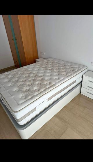 Canape de madera y tela