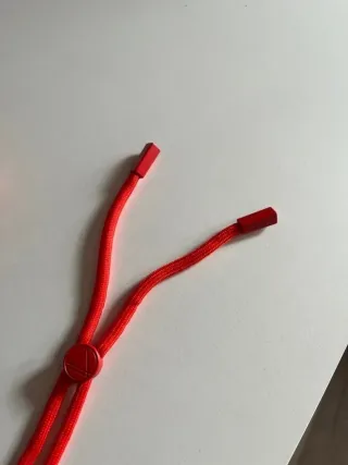 Funda Xiaomi Redmi Note 9 Roja con Cuerda