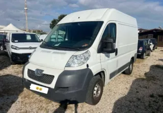 Se ofrece Servicio de mudanzas, Portes, transporte