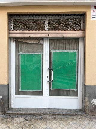 Puerta PVC con cerradura