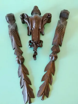 Fregi intagliati per mobili in legno