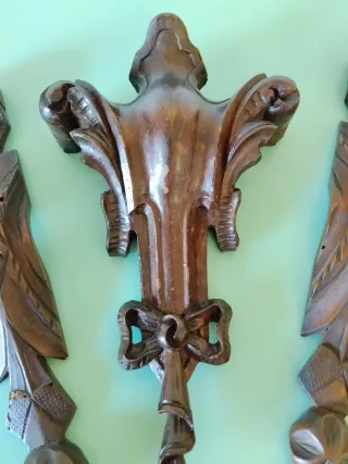 Fregi intagliati per mobili in legno