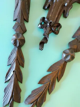 Fregi intagliati per mobili in legno