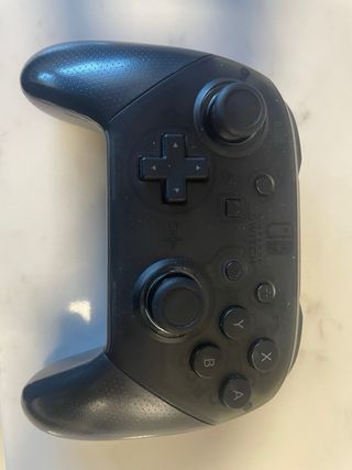 Nintendo Switch + Funda Mario Kart + Mando Pro