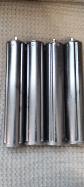 Patas metálicas para base tapizada (4 ud.)