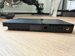 Consola Sony PS2 Negra + 2 Juegos y Mandos