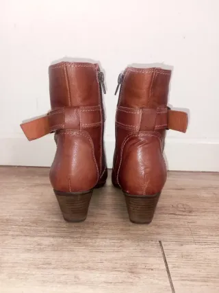 Botines de piel para mujer