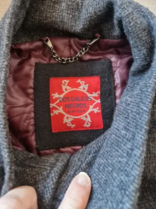 Chaqueta tres cuartos gris