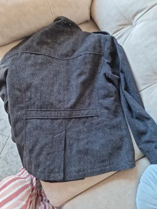 Chaqueta tres cuartos gris
