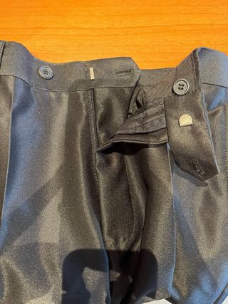 Traje de hombre negro brillante talla 40