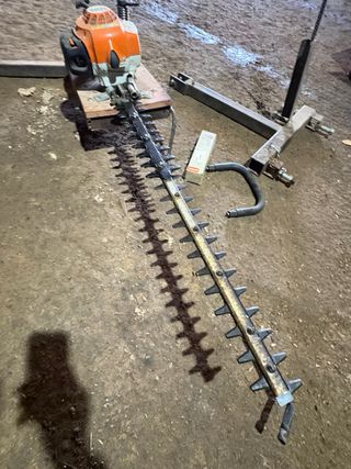 Cortasetos Stihl Bajera adaptada a tractor