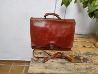 Cartera porta documentos de piel marrón