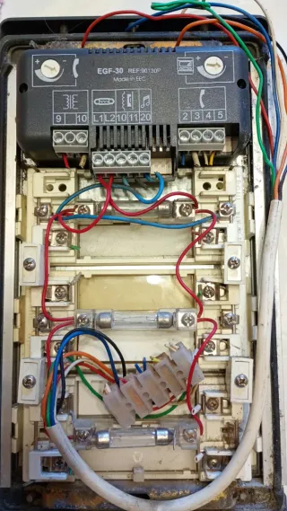 Telefonillo Tegui Central y 5 Teléfonos