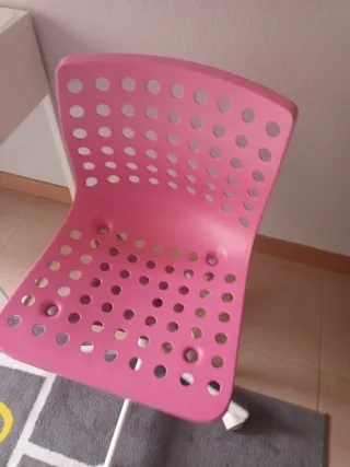 Silla ,las ruedas no giran,se ve ranita en la foto