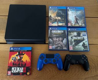 PS4 slim (PlayStation 4) + 4 Juegos  + 2 mandos
