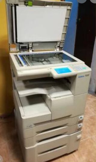 Fotocopiadora Konica Antigua Beige