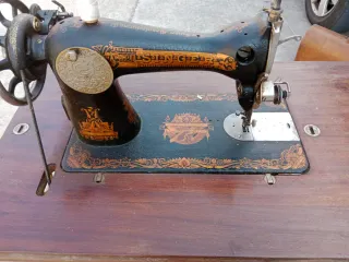 Máquina de coser Singer antigua
