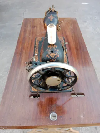 Máquina de coser Singer antigua